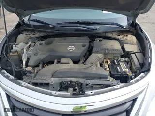 2013 Nissan Altima 2.5 SL with VIN 1N4AL3AP2DN506811, listed as a IAAI auction lot 41875731 with 242,422 mi miles. Bid and sale history available at carsss.com. Image 10.