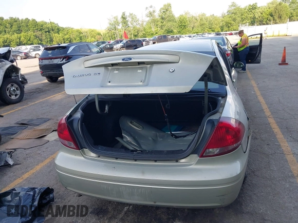2006 Ford Taurus SE with VIN 1FAFP53UX6A184373, listed as a IAAI auction lot 42581542 with Not provided miles and . Bid and sale history available at DreamBid. Image 16.