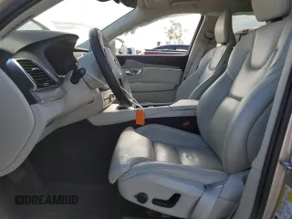 2023 Volvo XC90 Ultimate Bright Theme with VIN YV4H60CA8P1918117, listed as a Copart auction lot 81388674 with 27,036 mi miles and Salvage title. Bid and sale history available at DreamBid. Image 7.