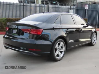 2017 Audi A3 Premium z VIN WAUAUGFF6H1044889, wystawiony jako Copart lot #85808984 z przebiegiem 98 831 mil mil oraz Czysty tytuł • Clean title. Historia ofert i sprzedaży dostępna na DreamBid. Obrazek 3.
