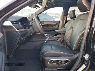 2025 Jeep Grand Cherokee Summit with VIN 1C4RJHEG1S8640375, listed as a Copart auction lot 44253355 with 961 mi miles and Clean title. Bid and sale history available at DreamBid. Image 7.