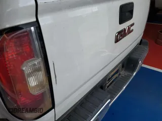 2015 GMC Canyon z VIN 1GTH6AE33F1229463, wystawiony jako IAAI lot #42399992 z przebiegiem 123 157 mil mil oraz . Historia ofert i sprzedaży dostępna na DreamBid. Obrazek 7.