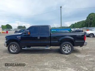 2008 Ford F-250 XL z VIN 1FTSX21R98EB88478, wystawiony jako IAAI lot #42561418 z przebiegiem 268 969 mil mil oraz . Historia ofert i sprzedaży dostępna na DreamBid. Obrazek 14.