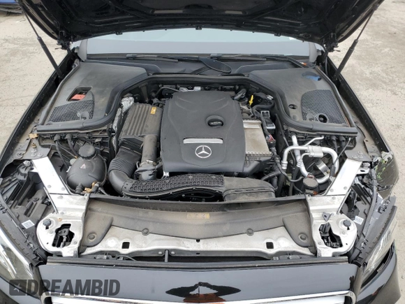 2019 Mercedes-Benz E 300 z VIN WDDZF4KBXKA673571, wystawiony jako Copart lot #52425625 z przebiegiem 32 605 mil mil oraz Szkoda całkowita • Salvage title. Historia ofert i sprzedaży dostępna na DreamBid. Obrazek 11.