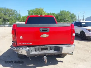 2011 Chevrolet Silverado 1500 LT with VIN 3GCPCSE02BG351470, listed as a IAAI auction lot 41899663 with 293,511 mi miles and . Bid and sale history available at DreamBid. Image 16.
