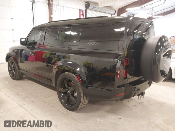 2024 Land Rover Defender X-Dynamic SE with VIN SALE2FEU1R2300221, listed as a IAAI auction lot 41579863 with 13,981 mi miles and . Bid and sale history available at DreamBid. Image 3.