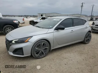 2023 Nissan Altima 2.5 SR with VIN 1N4BL4CV7PN333121, listed as a Copart auction lot 47460585 with 27,537 mi miles and Salvage Title. Bid and sale history available at carsss.com. Image 1.