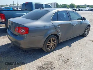 2006 Volkswagen Jetta 2.5L с VIN 3VWDF71K56M629751, выставлен на аукционе IAAI как лот 42796529 с пробегом 156 369 миль миль и . История ставок и продаж доступна на DreamBid. Изображение 4.
