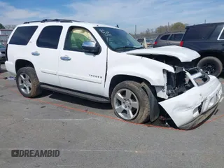 2008 Chevrolet Tahoe 3LT z VIN 1GNFK13068R113374, wystawiony jako IAAI lot #41833406 z przebiegiem 252 668 mil mil oraz . Historia ofert i sprzedaży dostępna na DreamBid. Obrazek 1.