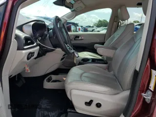 2020 Chrysler Pacifica Touring L with VIN 2C4RC1BG6LR196079, listed as a Copart auction lot 59307915 with 97,611 mi miles and Non repairable. Bid and sale history available at DreamBid. Image 7.