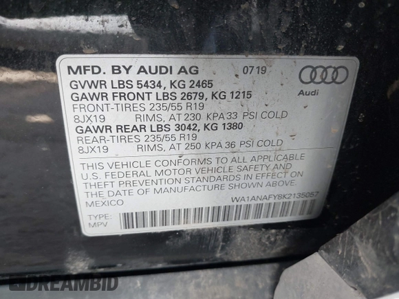2019 Audi Q5 Premium with VIN WA1ANAFY8K2135057, listed as a IAAI auction lot 41870849 with 32,973 mi miles. Bid and sale history available at carsss.com. Image 9.
