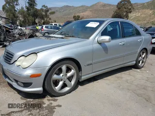 2005 Mercedes-Benz C 230 Kompressor с VIN WDBRF40J15A782461, выставлен на аукционе IAAI как лот 42119047 с пробегом Не указан миль и . История ставок и продаж доступна на DreamBid. Изображение 2.