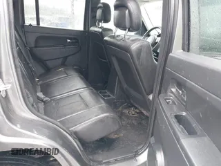 2012 Jeep Liberty Sport Latitude z VIN 1C4PJMAK1CW170372, wystawiony jako IAAI lot #42332614 z przebiegiem 109 860 mil mil oraz . Historia ofert i sprzedaży dostępna na DreamBid. Obrazek 8.