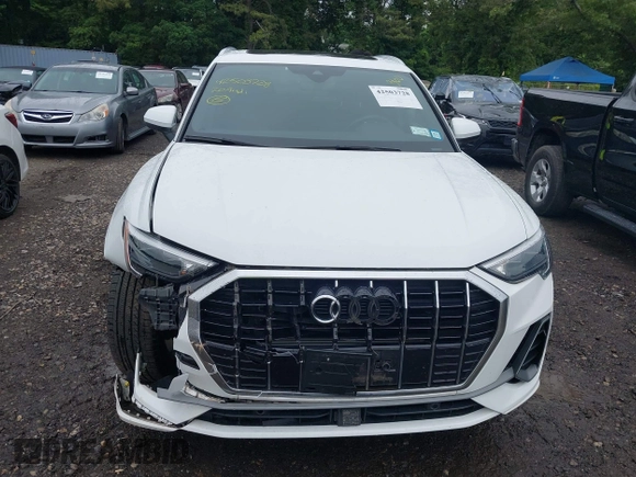 2020 Audi Q3 S line Premium with VIN WA1DECF30L1115390, listed as a IAAI auction lot 42503728 with 18,556 mi miles and . Bid and sale history available at DreamBid. Image 12.