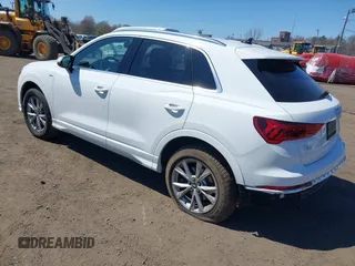 2021 Audi Q3 S line Premium z VIN WA1DECF32M1054786, wystawiony jako IAAI lot #42065278 z przebiegiem 47 615 mil mil oraz . Historia ofert i sprzedaży dostępna na DreamBid. Obrazek 3.