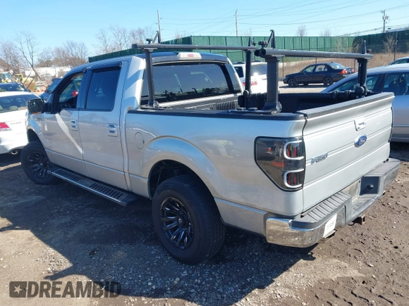 2009 Ford F-150 XL with VIN 1FTRW14879FA88633, listed as a IAAI auction lot 41904342 with 233,232 mi miles. Bid and sale history available at carsss.com. Image 3.