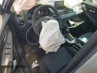 2016 Scion iA z VIN 3MYDLBZV6GY145323, wystawiony jako Copart lot #44430315 z przebiegiem 244 226 mil mil oraz Szkody całkowita. Historia ofert i sprzedaży dostępna na DreamBid. Obrazek 8.