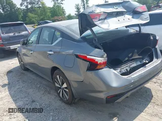 2021 Nissan Altima SV z VIN 1N4BL4DW8MN383948, wystawiony jako IAAI lot #42405173 z przebiegiem 32 705 mil mil oraz . Historia ofert i sprzedaży dostępna na DreamBid. Obrazek 3.