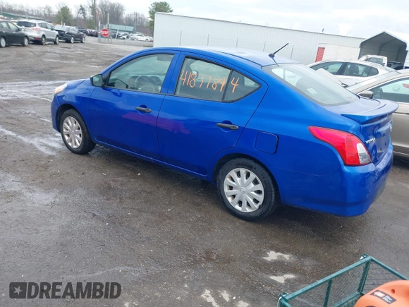 2016 Nissan Versa S z VIN 3N1CN7AP0GL867028, wystawiony jako IAAI lot #41877844 z przebiegiem 94 489 mil mil oraz . Historia ofert i sprzedaży dostępna na DreamBid. Obrazek 3.