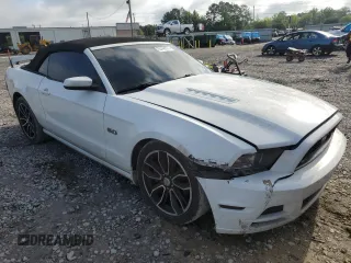 2014 Ford Mustang GT z VIN 1ZVBP8FF4E5225687, wystawiony jako Copart lot #60456165 z przebiegiem 203 180 mil mil oraz Czysty tytuł • Clean title. Historia ofert i sprzedaży dostępna na DreamBid. Obrazek 4.