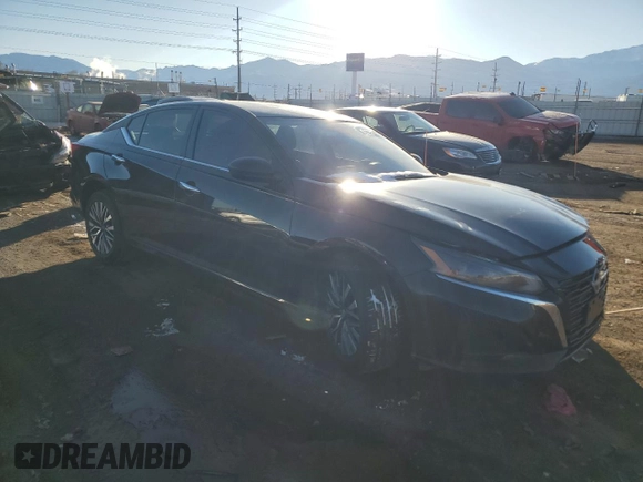2025 Nissan Altima SV with VIN 1N4BL4DWXSN327748, listed as a Copart auction lot 41893135 with 730 mi miles and Salvage Title. Bid and sale history available at DreamBid. Image 4.