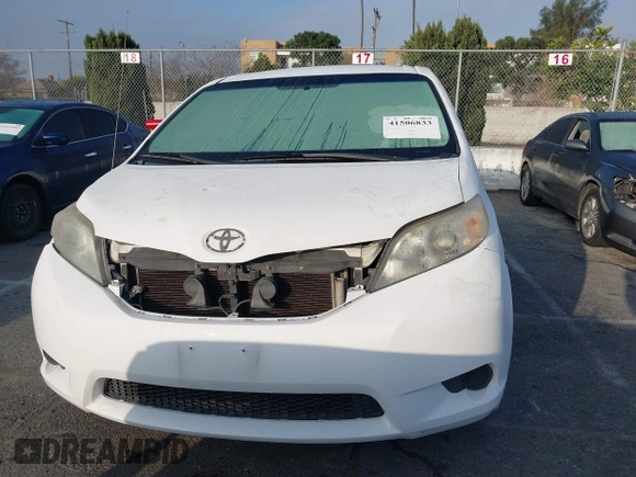 2011 Toyota Sienna with VIN 5TDZK3DC6BS079634, listed as a IAAI auction lot 41506833 with 112,051 mi miles. Bid and sale history available at carsss.com. Image 12.