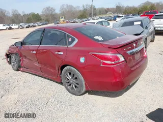2015 Nissan Altima 2.5 with VIN 1N4AL3AP2FC179390, listed as a IAAI auction lot 41833729 with 191,760 mi miles. Bid and sale history available at carsss.com. Image 3.