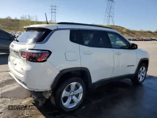 2018 Jeep Compass Latitude z VIN 3C4NJDBB8JT245898, wystawiony jako Copart lot #54578425 z przebiegiem 115 236 mil mil oraz Szkoda całkowita • Salvage title. Historia ofert i sprzedaży dostępna na DreamBid. Obrazek 3.