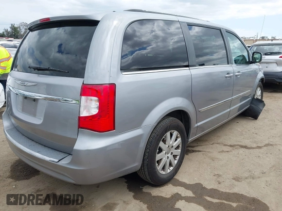 2014 Chrysler Town & Country Touring with VIN 2C4RC1BGXER123977, listed as a IAAI auction lot 42047133 with 150,046 mi miles. Bid and sale history available at carsss.com. Image 4.