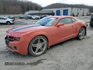 2013 Chevrolet Camaro LT z VIN 2G1FB1E35D9106624, wystawiony jako Copart lot #47772145 z przebiegiem 44 185 mil mil oraz Szkoda całkowita • Salvage title. Historia ofert i sprzedaży dostępna na DreamBid. Obrazek 1.