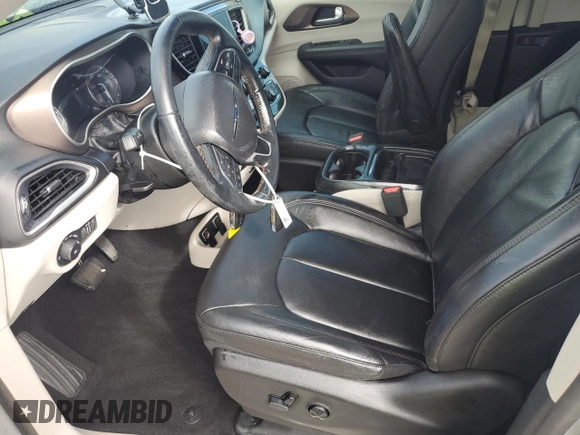 2017 Chrysler Pacifica Touring L with VIN 2C4RC1BG2HR552731, listed as a Copart auction lot 75826124 with Not Provided miles and Salvage Title. Bid and sale history available at DreamBid. Image 7.