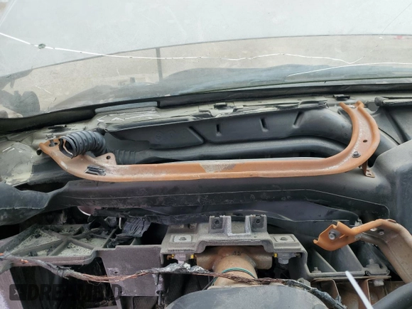 2000 Chevrolet Silverado 1500 with VIN 2GCEC19W1Y1309907, listed as a Copart auction lot 50640185 with Not Provided miles and Salvage Title. Bid and sale history available at DreamBid. Image 9.