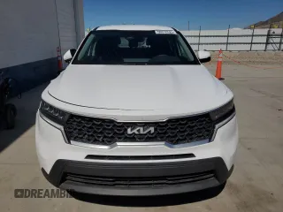 2023 Kia Sorento LX z VIN 5XYRGDLC3PG242057, wystawiony jako Copart lot #50510525 z przebiegiem 19 008 mil mil oraz Szkoda całkowita • Salvage title. Historia ofert i sprzedaży dostępna na DreamBid. Obrazek 5.
