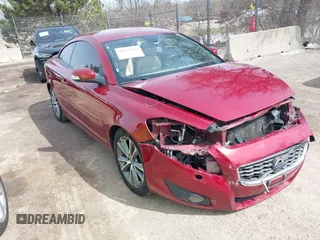 2012 Volvo C70 T5 with VIN YV1672MC8CJ123494, listed as a IAAI auction lot 41925850 with 161,107 mi miles. Bid and sale history available at carsss.com. Image 1.