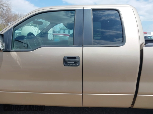 2013 Ford F-150 XL with VIN 1FTEX1CM2DFA94729, listed as a IAAI auction lot 41995108 with 283,724 mi miles. Bid and sale history available at carsss.com. Image 14.
