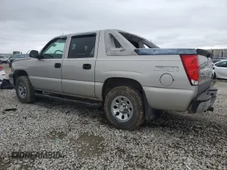 2005 Chevrolet Avalanche Z71 z VIN 3GNEK12Z55G207432, wystawiony jako Copart lot #50754205 z przebiegiem 246 649 mil mil oraz Szkoda całkowita • Salvage title. Historia ofert i sprzedaży dostępna na DreamBid. Obrazek 2.