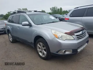 2013 Subaru Outback Premium z VIN 4S4BRGBC8D3222185, wystawiony jako IAAI lot #42582642 z przebiegiem 127 495 mil mil oraz . Historia ofert i sprzedaży dostępna na DreamBid. Obrazek 1.