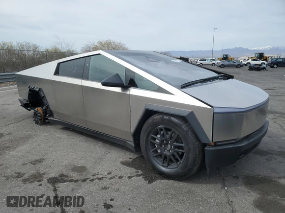 2024 Tesla Cybertruck с VIN 7G2CEHEDXRA056495, выставлен на аукционе Copart как лот 50212135 с пробегом 5 280 миль миль и Списание • Salvage title. История ставок и продаж доступна на DreamBid. Изображение 4.