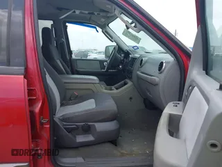 2004 Ford Expedition Special Service z VIN 1FMRU15W94LB31412, wystawiony jako IAAI lot #42447373 z przebiegiem 189 218 mil mil oraz . Historia ofert i sprzedaży dostępna na DreamBid. Obrazek 5.