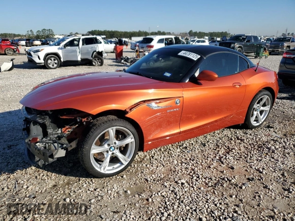 2014 BMW Z4 sDrive28i z VIN WBALL5C59EP556599, wystawiony jako Copart lot #44781125 z przebiegiem Nie podano mil oraz Czysty tytuł • Clean title. Historia ofert i sprzedaży dostępna na DreamBid. Obrazek 1.