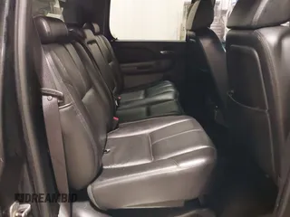 2007 Chevrolet Avalanche LTZ with VIN 3GNFK12327G236731, listed as a IAAI auction lot 41707271 with 243,088 mi miles. Bid and sale history available at carsss.com. Image 5.