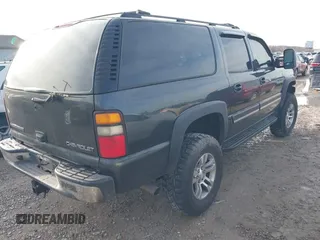 2005 Chevrolet Suburban Z71 with VIN 3GNFK16Z25G166692, listed as a IAAI auction lot 41825734 with 204,357 mi miles. Bid and sale history available at carsss.com. Image 4.