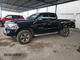 2017 Toyota Tacoma SR5 z VIN 5TFRZ5CN4HX052977, wystawiony jako Copart lot #47998495 z przebiegiem 70 713 mil mil oraz Szkoda całkowita • Salvage title. Historia ofert i sprzedaży dostępna na DreamBid. Obrazek 1.