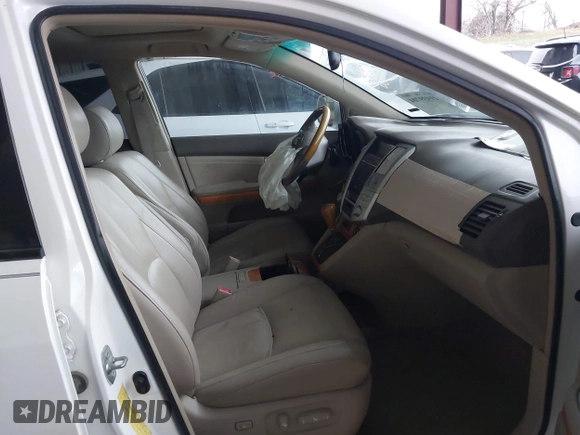 2006 Lexus RX with VIN 2T2GA31U76C046854, listed as a IAAI auction lot 41939704 with 258,368 mi miles. Bid and sale history available at carsss.com. Image 5.