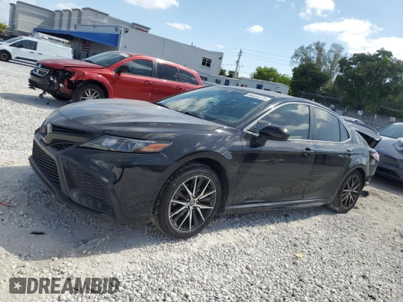 2021 Toyota Camry SE Nightshade with VIN 4T1G11AK9MU617067, listed as a Copart auction lot 54535375 with 225,675 mi miles and Non Repairable. Bid and sale history available at carsss.com. Image 1.
