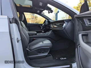 2019 Audi Q8 Premium z VIN WA1AVAF15KD025669, wystawiony jako Copart lot #44674885 z przebiegiem 48 524 mil mil oraz Czysty tytuł • Clean title. Historia ofert i sprzedaży dostępna na DreamBid. Obrazek 10.