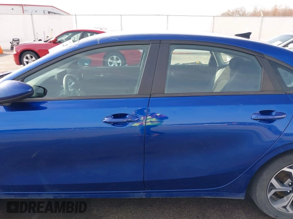 2020 Kia Forte LXS z VIN 3KPF24AD1LE244667, wystawiony jako IAAI lot #39083695 z przebiegiem 77 968 mil mil oraz . Historia ofert i sprzedaży dostępna na DreamBid. Obrazek 15.