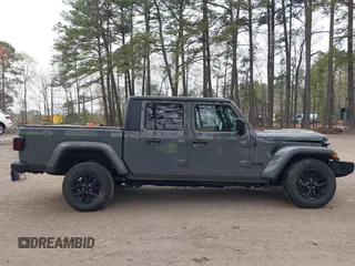 2023 Jeep Gladiator Sport S с VIN 1C6HJTAG0PL501578, выставлен на аукционе IAAI как лот 41912958 с пробегом 22 708 миль миль и . История ставок и продаж доступна на DreamBid. Изображение 14.
