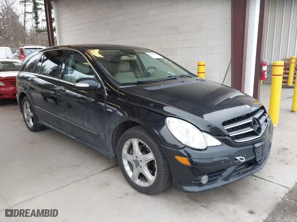 2009 Mercedes-Benz R-Class 3.0L BlueTEC with VIN 4JGCB25EX9A095757, listed as a IAAI auction lot 41831218 with 124,689 mi miles. Bid and sale history available at carsss.com. Image 1.
