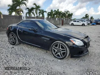 2015 Mercedes-Benz SLK-Class SLK 250 with VIN WDDPK4HA9FF112773, listed as a Copart auction lot 63842954 with 88,556 mi miles and Salvage Title. Bid and sale history available at carsss.com. Image 4.